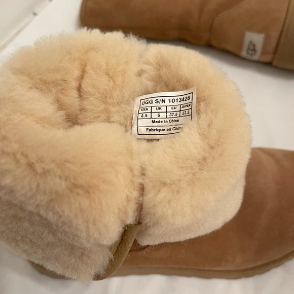 UGG Amie 6.5 Chesnut - Picture 6 of 6